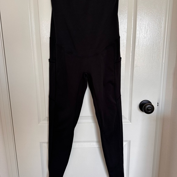 Maternity Workout Pants LOT - 3 pairs! Biker shorts and leggings. - Picture 7 of 10